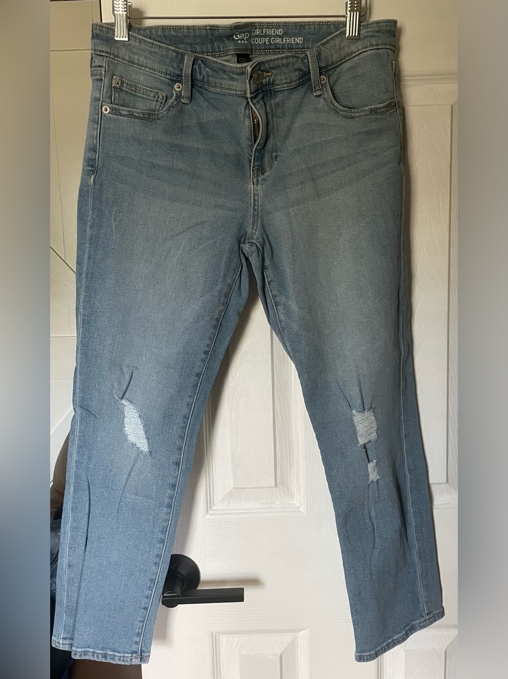 GAP Women’s Light Blue Girlfriend Jeans (8/29 Short)